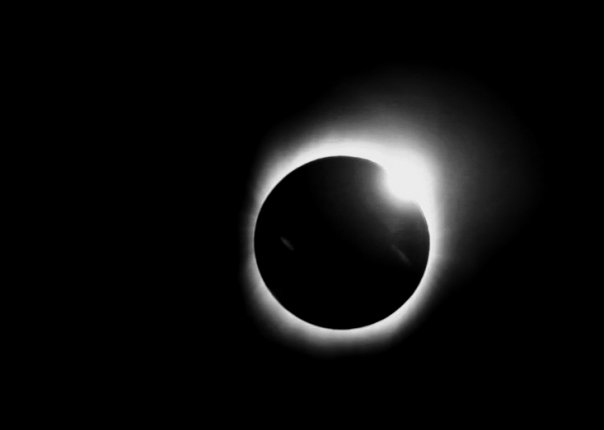 Eclipse de sol total más largo del siglo XXI