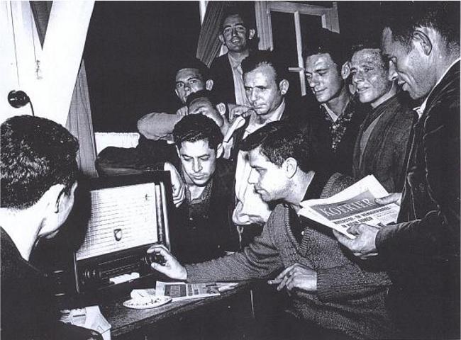 Inicio de las emisiones radiofónicas de "La Pirenaica"